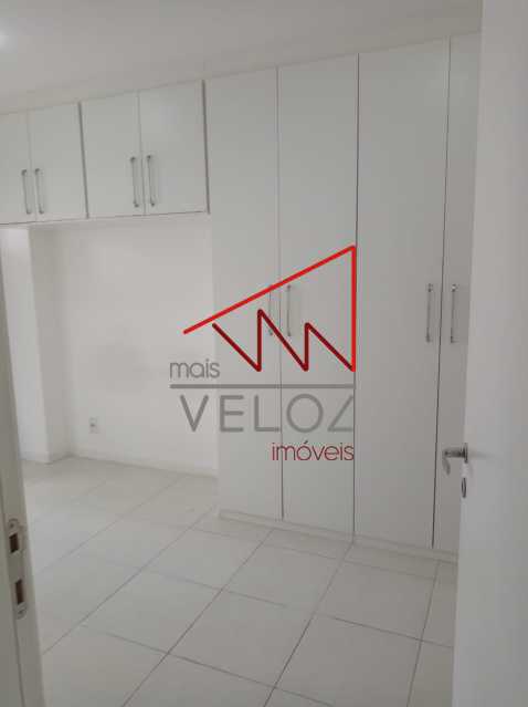 Apartamento à venda com 2 quartos, 70m² - Foto 8