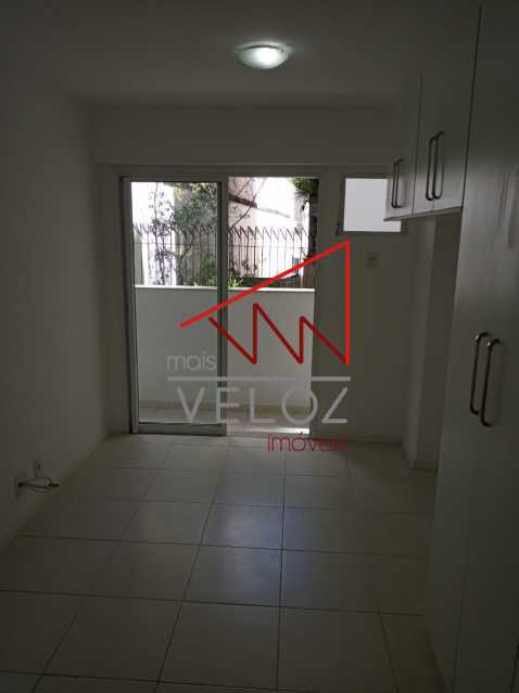 Apartamento à venda com 2 quartos, 70m² - Foto 7