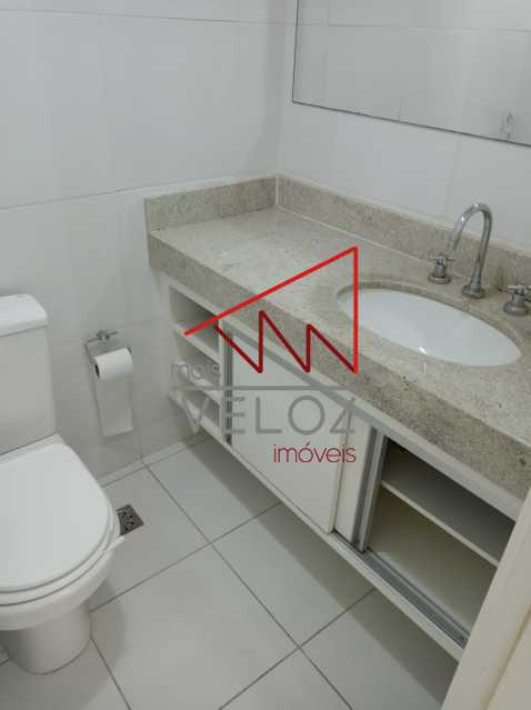 Apartamento à venda com 2 quartos, 70m² - Foto 13