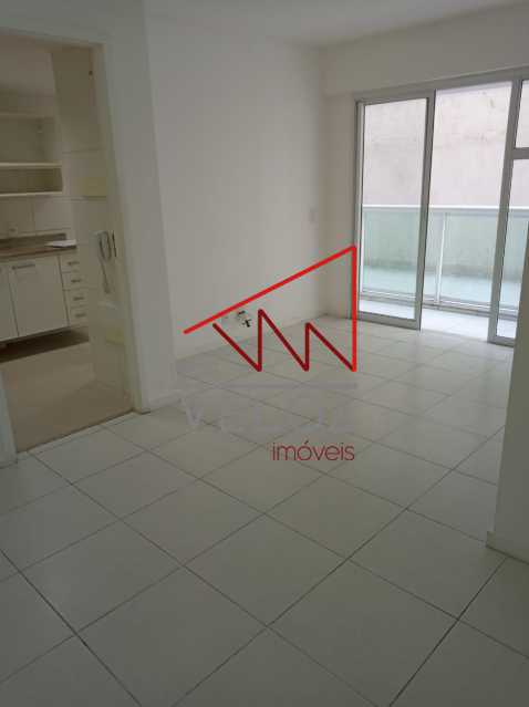 Apartamento à venda com 2 quartos, 70m² - Foto 1