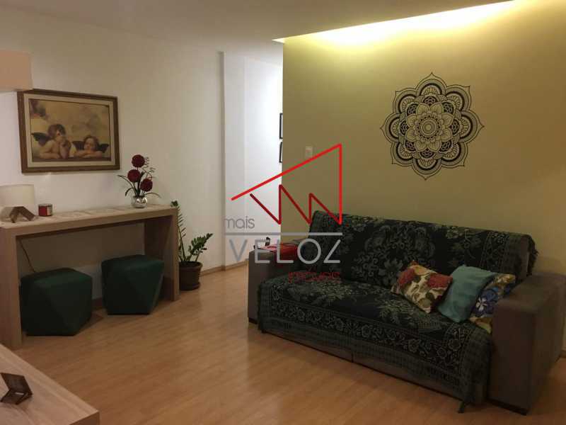 Apartamento à venda com 2 quartos, 80m² - Foto 1