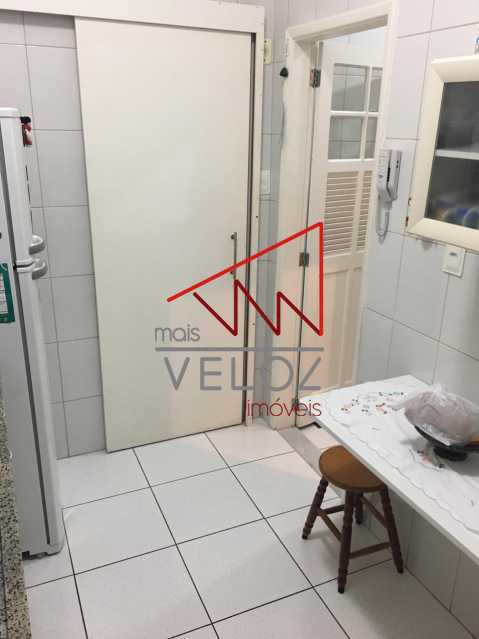 Apartamento à venda com 2 quartos, 80m² - Foto 19