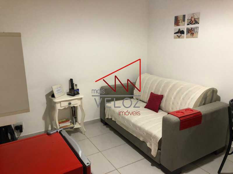 Apartamento à venda com 1 quarto, 33m² - Foto 2