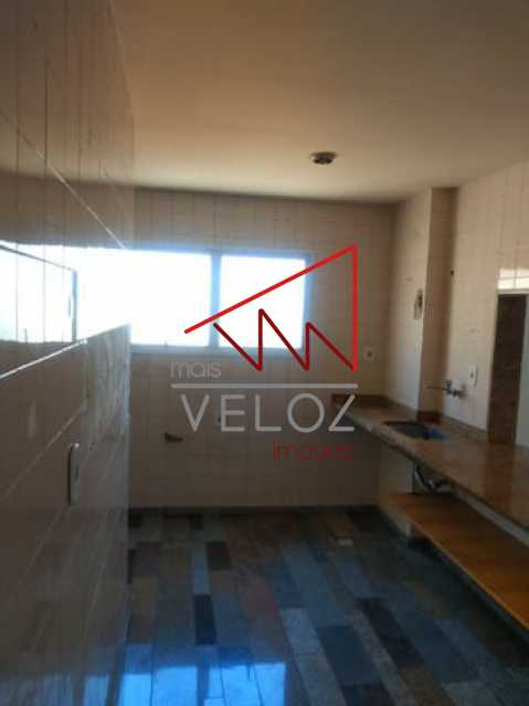 Apartamento à venda com 2 quartos, 96m² - Foto 11