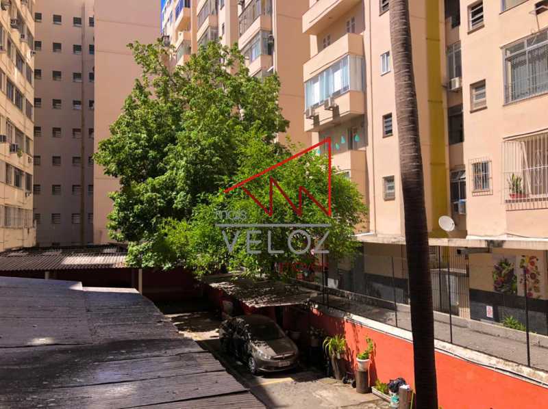 Apartamento à venda com 2 quartos, 75m² - Foto 3