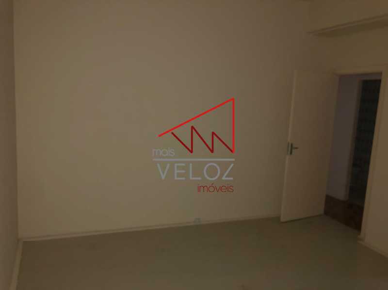 Apartamento à venda com 2 quartos, 70m² - Foto 7