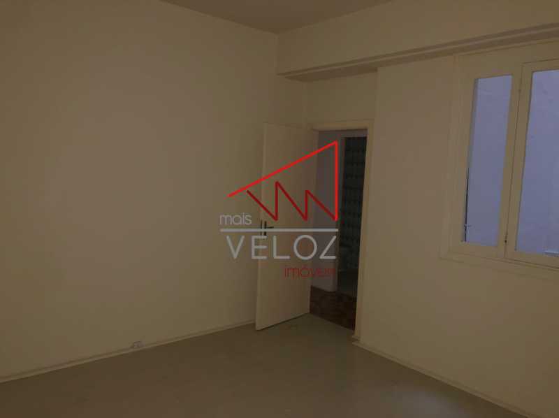 Apartamento à venda com 2 quartos, 70m² - Foto 8