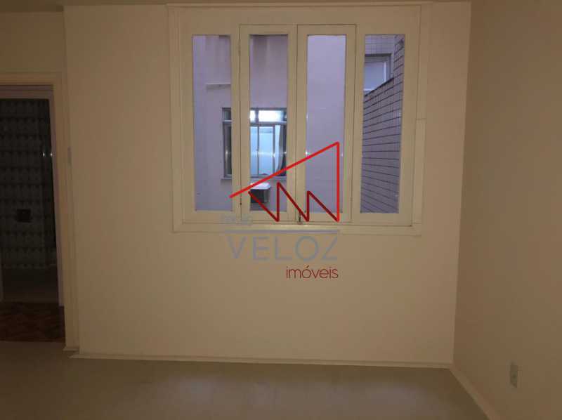 Apartamento à venda com 2 quartos, 70m² - Foto 14