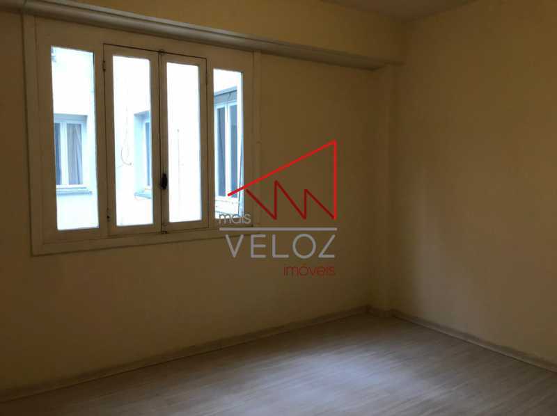 Apartamento à venda com 2 quartos, 70m² - Foto 6