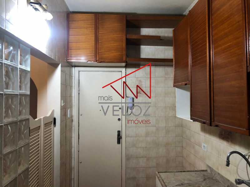 Apartamento à venda com 2 quartos, 70m² - Foto 17