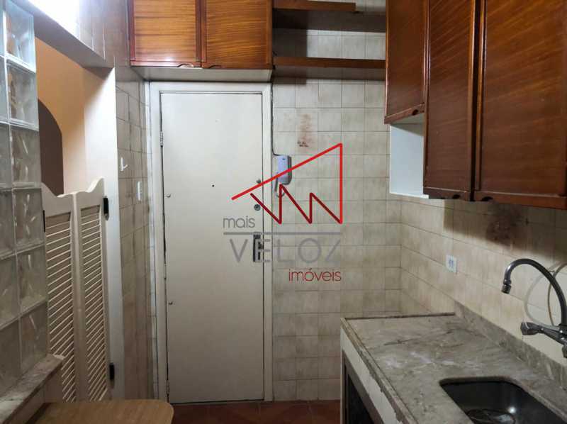 Apartamento à venda com 2 quartos, 70m² - Foto 18