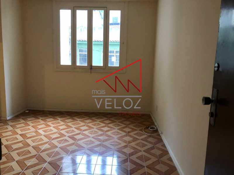 Apartamento à venda com 2 quartos, 70m² - Foto 1