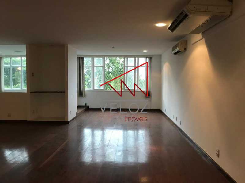 Apartamento à venda com 3 quartos, 215m² - Foto 1