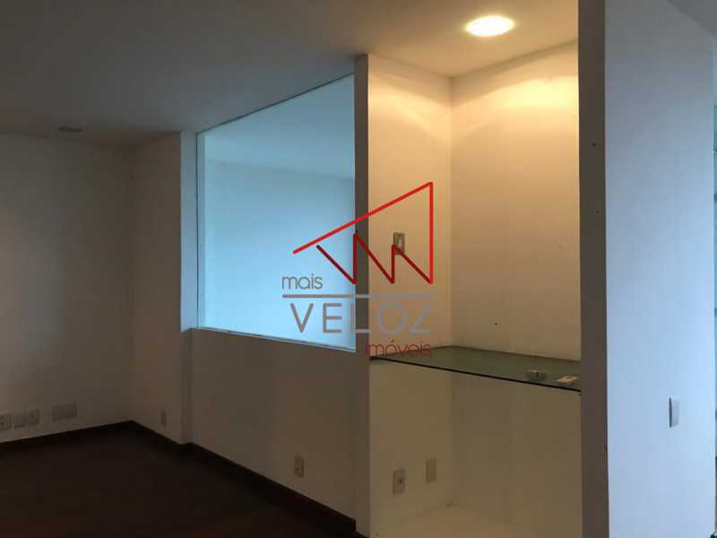 Apartamento à venda com 3 quartos, 215m² - Foto 13