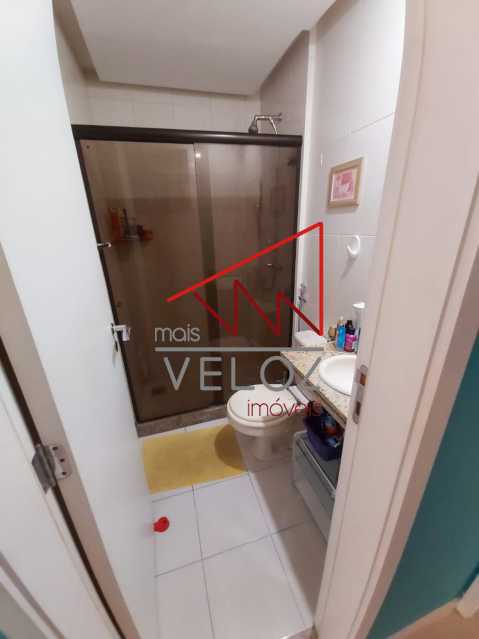 Apartamento à venda com 2 quartos, 75m² - Foto 24