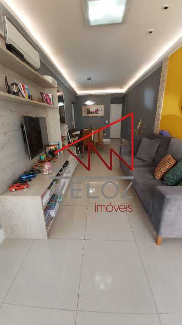 Apartamento à venda com 2 quartos, 75m² - Foto 2