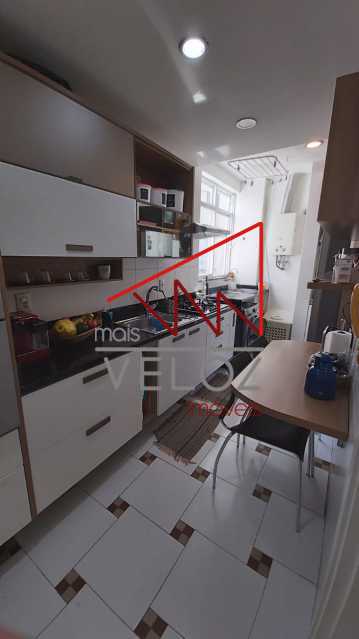 Apartamento à venda com 2 quartos, 75m² - Foto 17