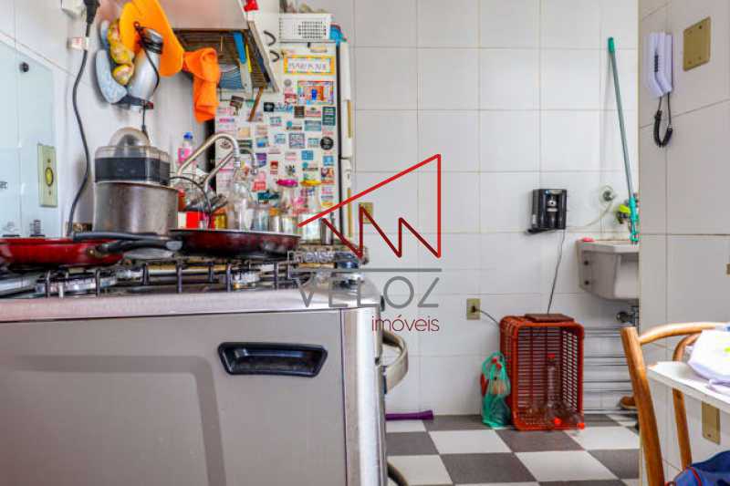 Apartamento à venda com 3 quartos, 190m² - Foto 11