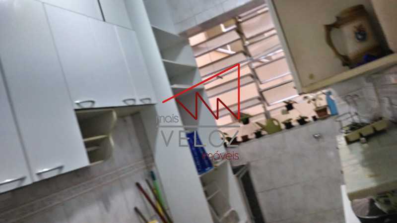 Apartamento à venda com 2 quartos, 70m² - Foto 10