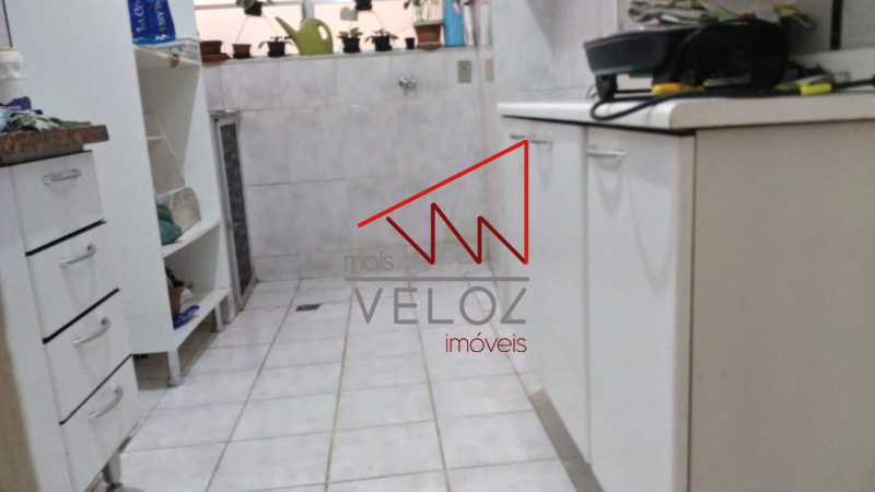 Apartamento à venda com 2 quartos, 70m² - Foto 17