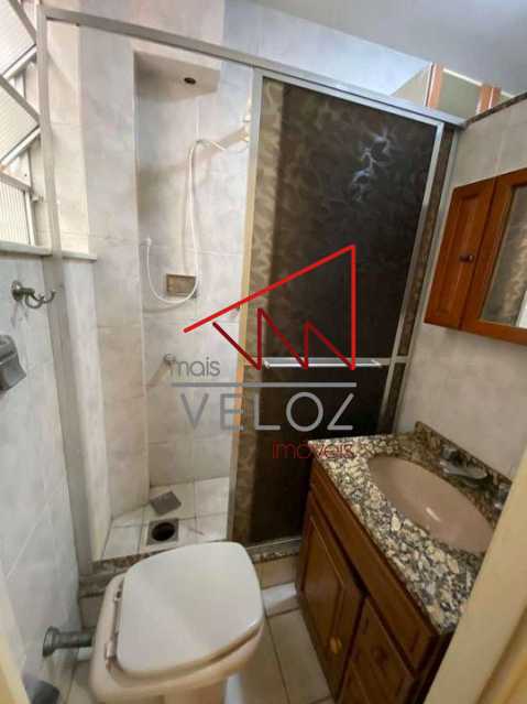 Apartamento à venda com 2 quartos, 70m² - Foto 25