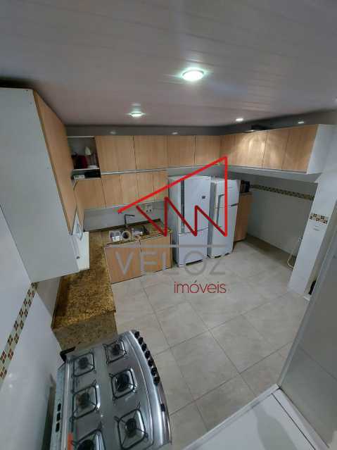 Casa de Vila à venda com 4 quartos, 284m² - Foto 9