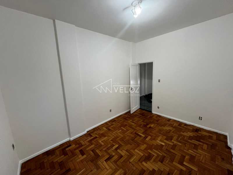 Apartamento à venda com 2 quartos, 68m² - Foto 10