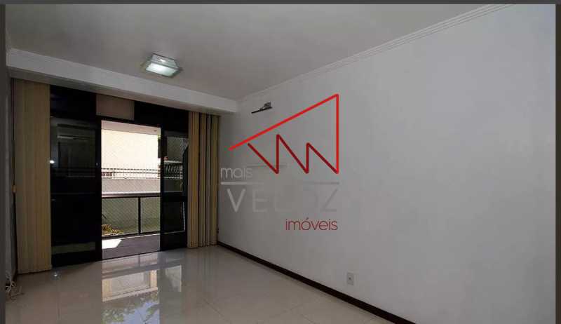 Apartamento à venda com 2 quartos, 90m² - Foto 4