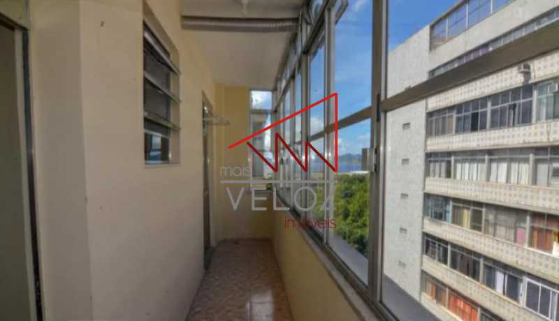 Apartamento à venda com 2 quartos, 74m² - Foto 2