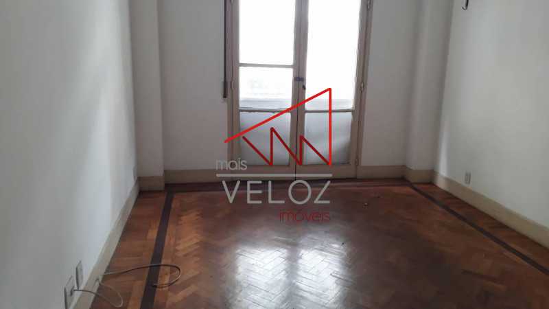 Apartamento à venda com 2 quartos, 85m² - Foto 1