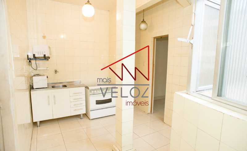 Apartamento à venda com 2 quartos, 67m² - Foto 13