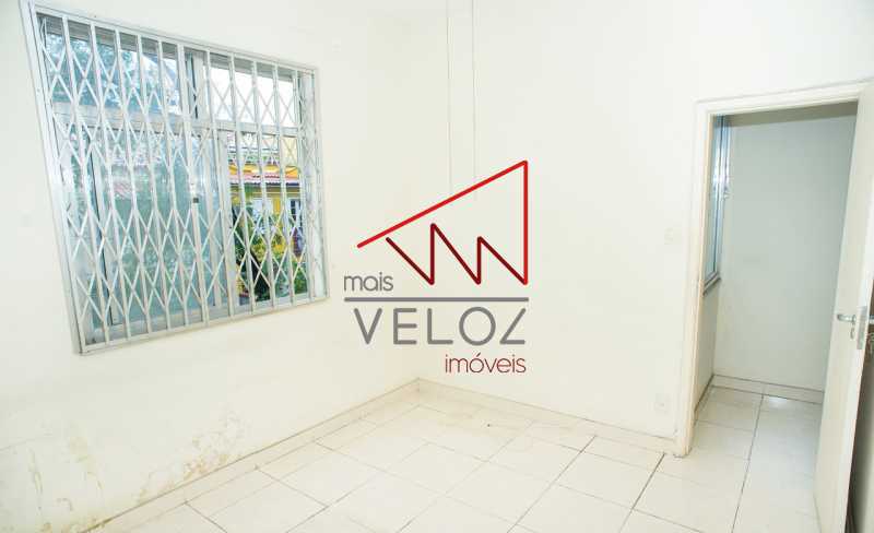 Apartamento à venda com 2 quartos, 67m² - Foto 4