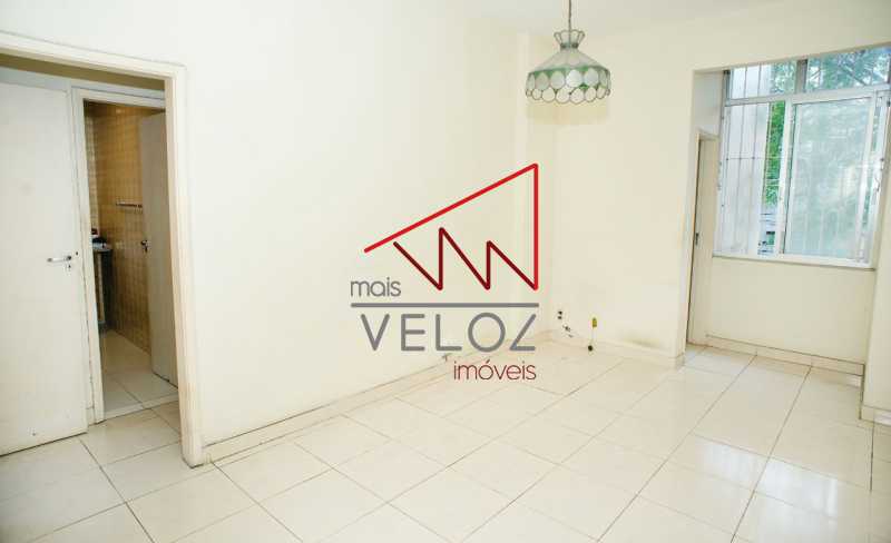 Apartamento à venda com 2 quartos, 67m² - Foto 6