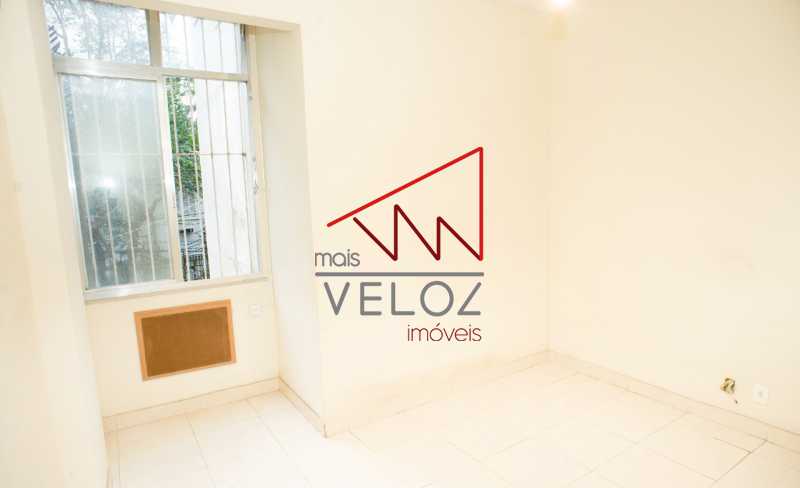 Apartamento à venda com 2 quartos, 67m² - Foto 10