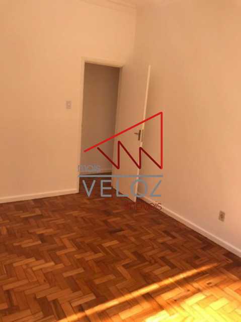 Apartamento à venda com 2 quartos, 75m² - Foto 1