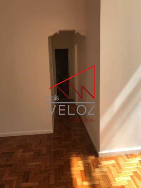 Apartamento à venda com 2 quartos, 75m² - Foto 6