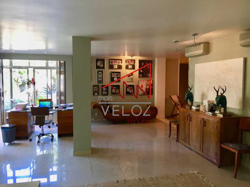 Casa à venda com 4 quartos, 850m² - Foto 27