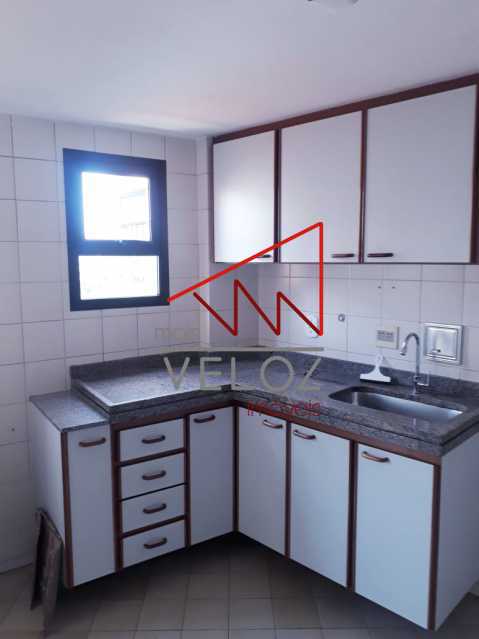 Apartamento à venda com 2 quartos, 80m² - Foto 16