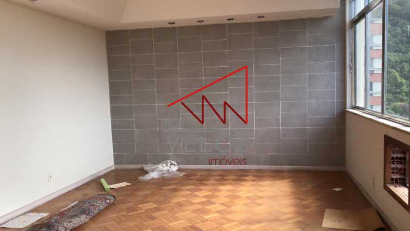 Apartamento à venda com 3 quartos, 120m² - Foto 1