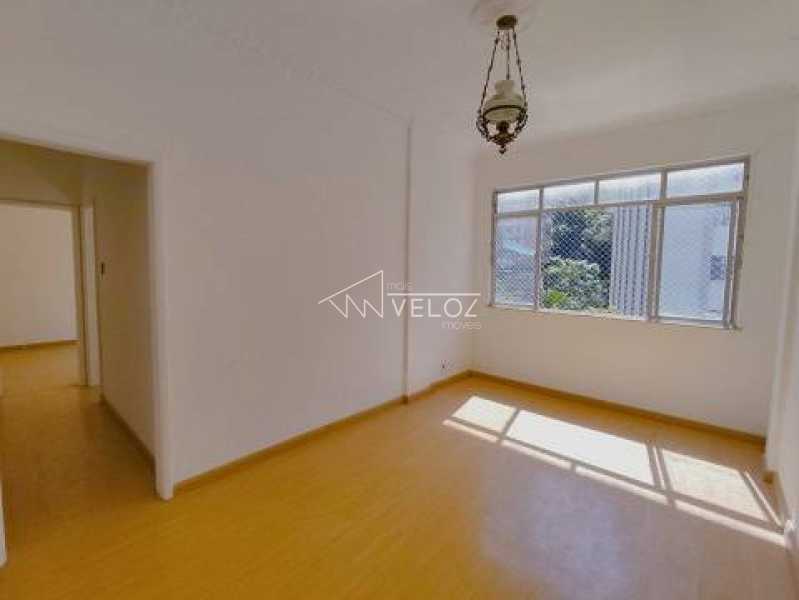 Apartamento à venda com 2 quartos, 84m² - Foto 2