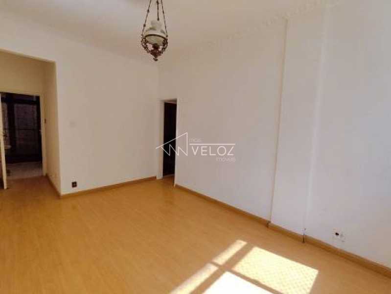 Apartamento à venda com 2 quartos, 84m² - Foto 4