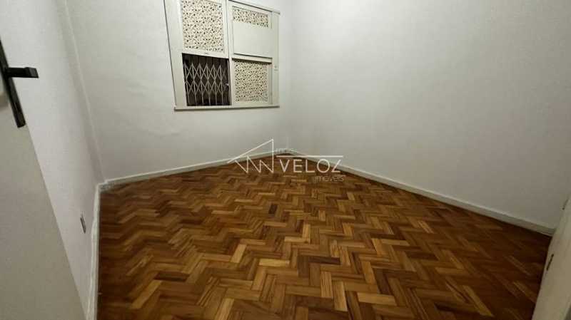 Apartamento à venda com 3 quartos, 95m² - Foto 4