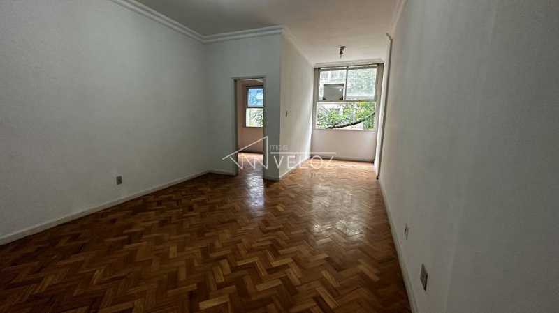 Apartamento à venda com 3 quartos, 95m² - Foto 1