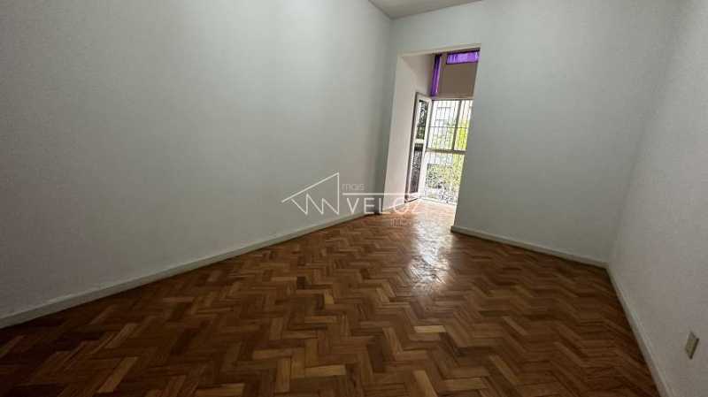 Apartamento à venda com 3 quartos, 95m² - Foto 2