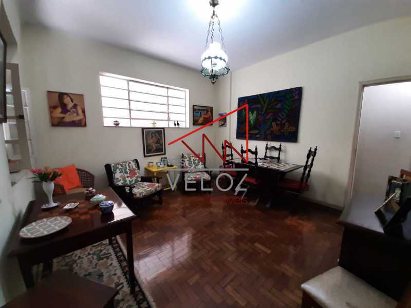 Apartamento à venda com 2 quartos, 70m² - Foto 2