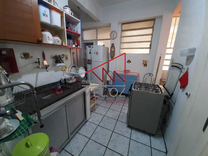 Apartamento à venda com 2 quartos, 70m² - Foto 12