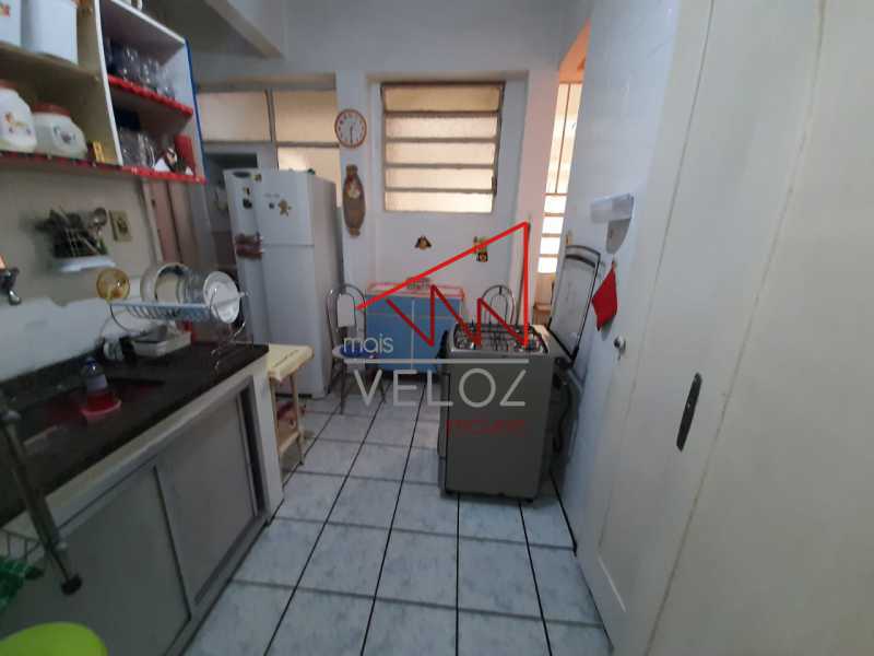 Apartamento à venda com 2 quartos, 70m² - Foto 14