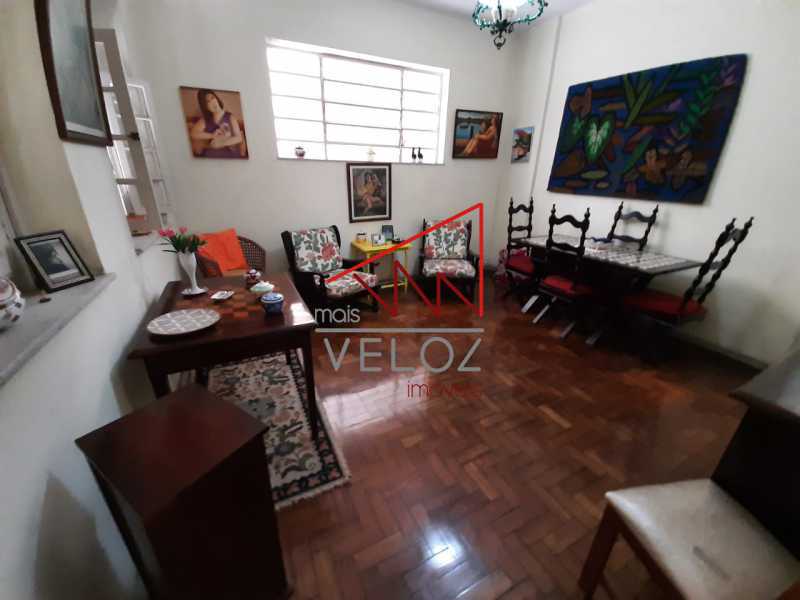 Apartamento à venda com 2 quartos, 70m² - Foto 4