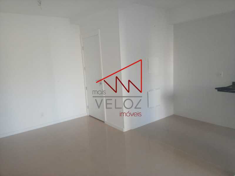 Apartamento à venda com 3 quartos, 75m² - Foto 1