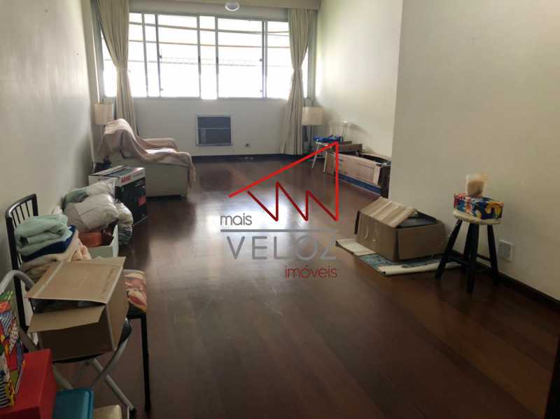 Apartamento à venda com 4 quartos, 162m² - Foto 1